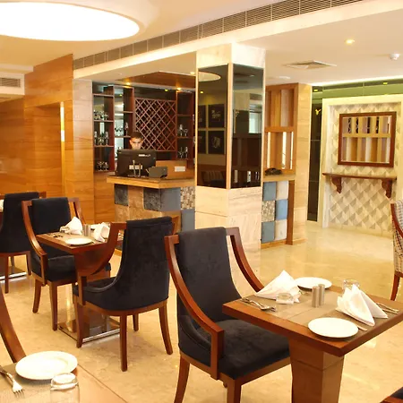 Glades Hotel-3