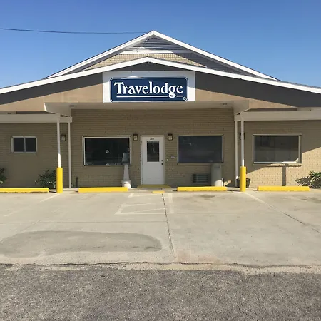 Travelodge By Wyndham Orangeburg-2