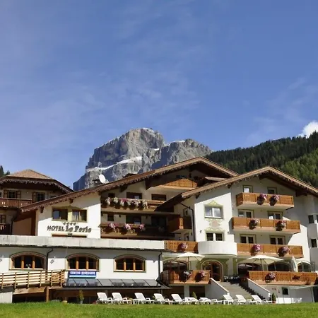 Hotel La Perla Wellness & Beauty-3