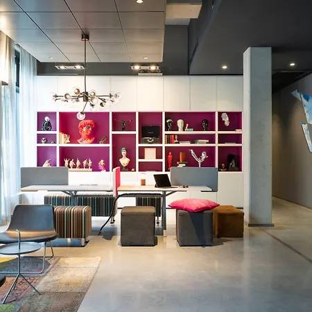 Moxy Frankfurt Airport-3