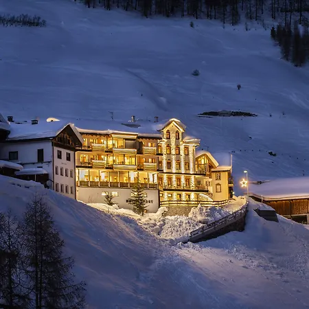 Laret Private Boutique Hotel - Adults Only-3