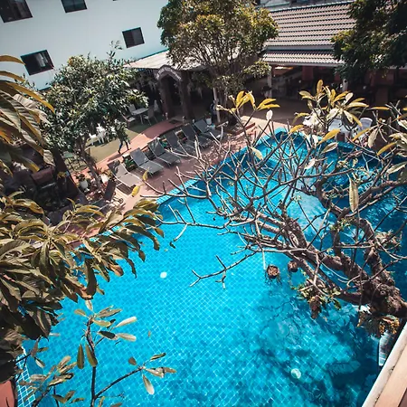 The Train Resort - Your Relaxing Resort With Large Pool & Jacuzzi-2