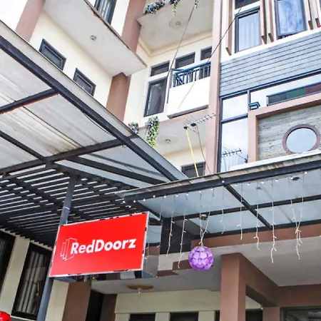 Reddoorz Plus Near Isola Upi-3