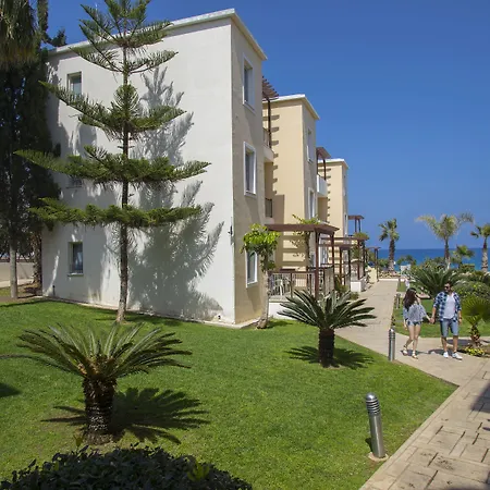 Louis Althea Beach-3