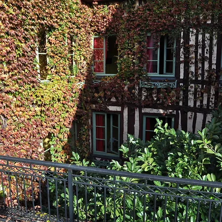Le Vieux Carré-2