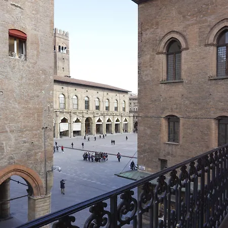 Casa Isolani Guest House Piazza Maggiore-3
