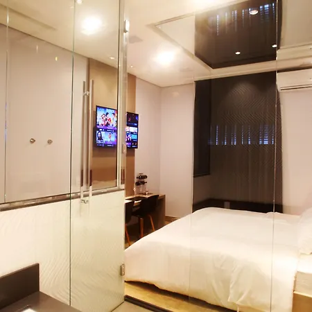Zaya Motel Premium (Adults Only)-3