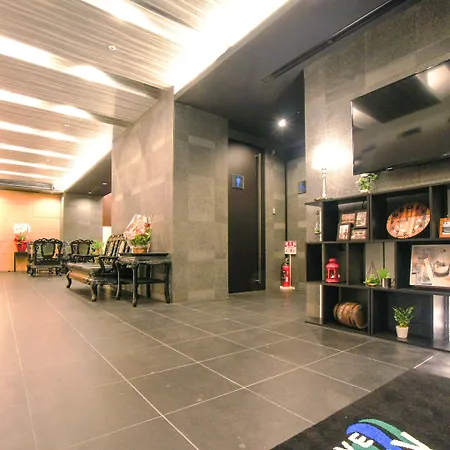 Hotel Livemax Yokohama Motomachi Ekimae-3