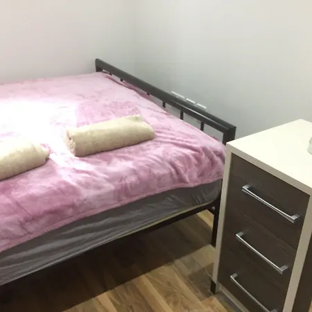 Whitechapel Guest House-2