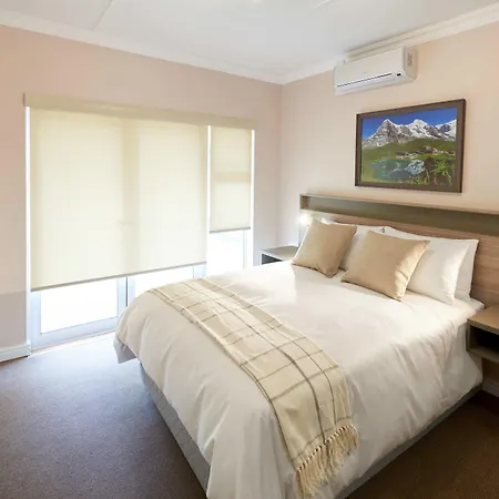 Outeniqua Inn-3