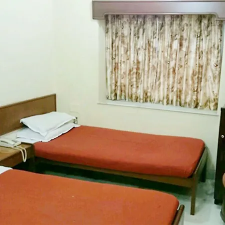 Hotel Mogul Palace - Near Masjid Bunder Mumbai-3
