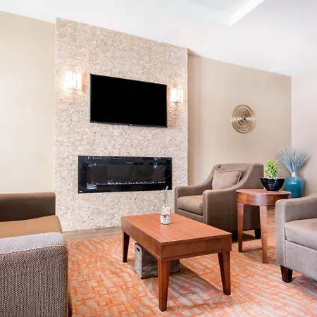 Comfort Inn & Suites Merritt-2