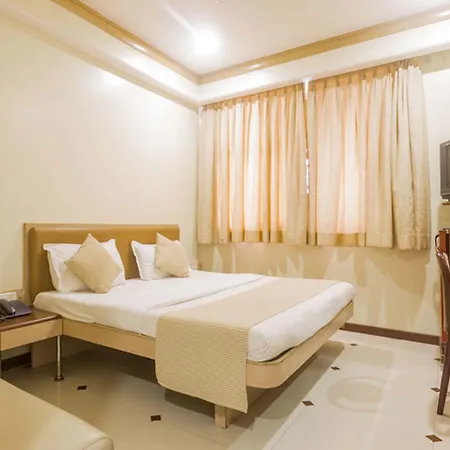 Hotel Parklane-3