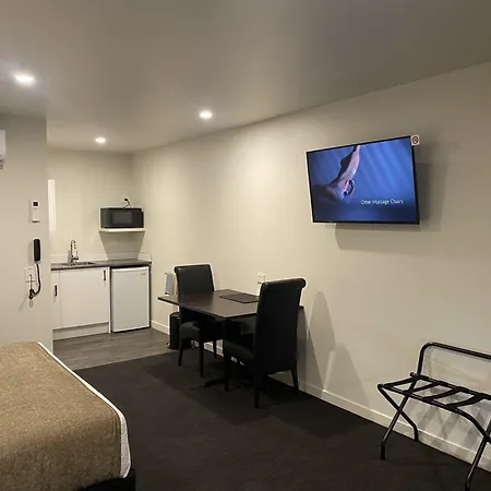 Riverlea Motel-2