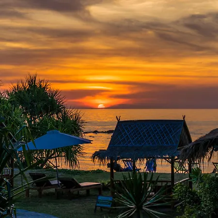 Lazy Days Bungalows-3