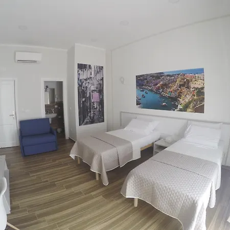 Rooms Stazione Centrale-3