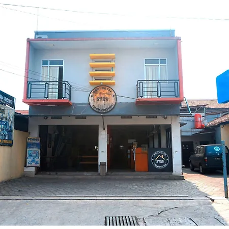 Budi House & Food Station-2