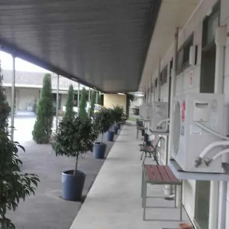 Donald Riverside Motel-2
