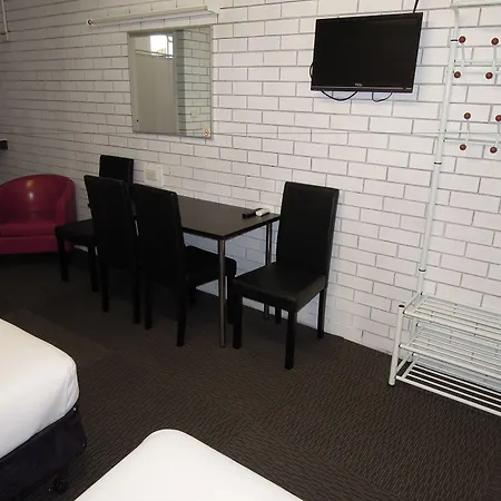 Jackaroo Apartments-3