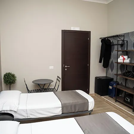 Napoli City Rooms-3