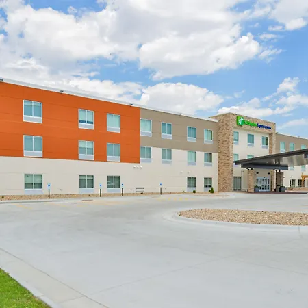 Holiday Inn Express & Suites - Chadron By Ihg-3