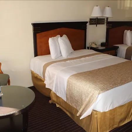 Travelodge By Wyndham Buena Park-2