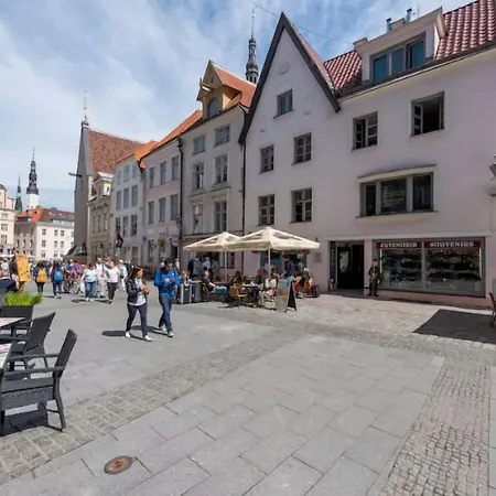 Tallinn City Apartments - Town Hall Square-2