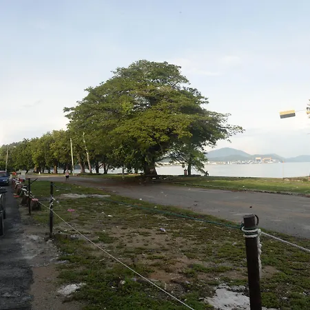 Brezza Hotel Lumut-3