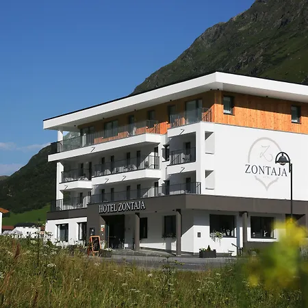 Hotel Zontaja Superior-3