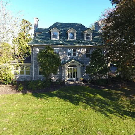 The Manor On Front-3