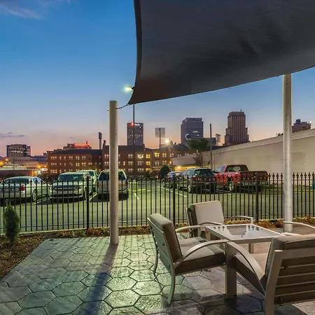 La Quinta By Wyndham Memphis Downtown-3