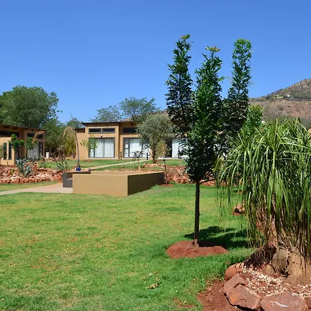 Manor Hills Guest Lodge-3