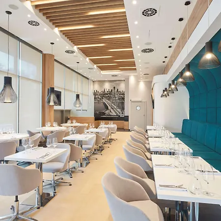 Golden Tulip Warsaw Airport-2
