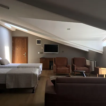 The Elegant Hotel-3