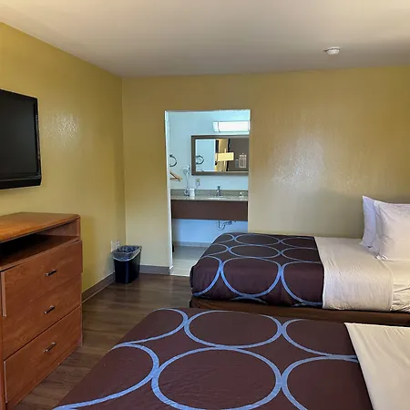 Super 8 Alexandria By Wyndham-2