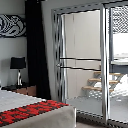 Semaphore Splash Apartments-2