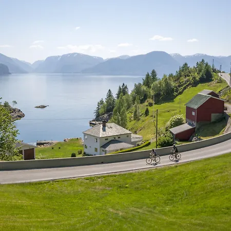 Lavik Fjord Hotel & Apartments-2