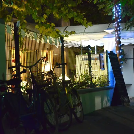 Petit Hotel-3