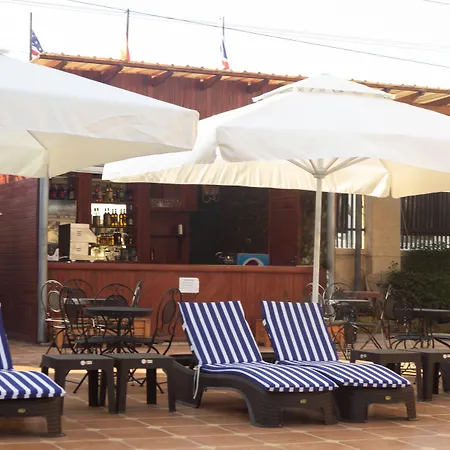 Lou Ralph Hotel-2
