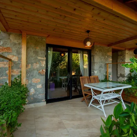 S3 Seahorse Beach Club-2