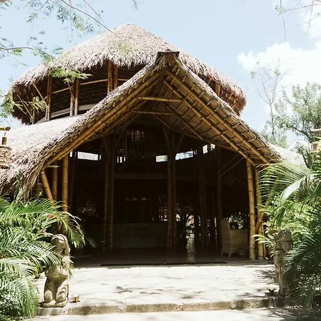Dreamsea Surf Resort Nicaragua-2