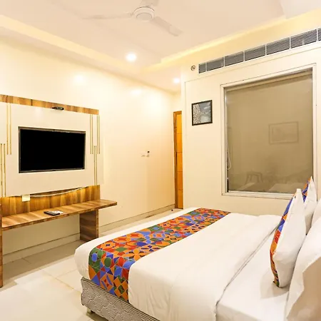 Hotel Worth - New Delhi Railway Station & Connaught Place City Centre-3