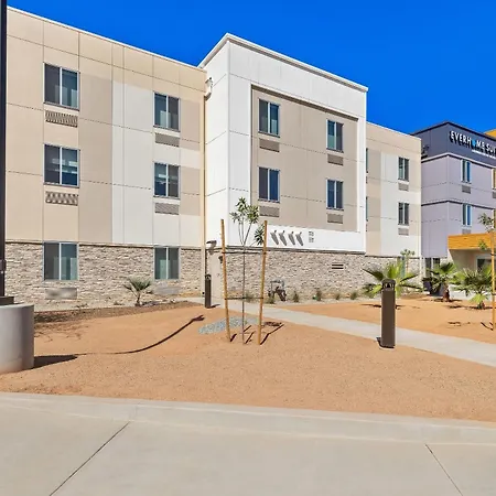 Everhome Suites Corona-2