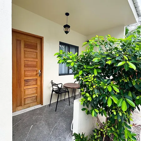 Dhigurah Dhonveli Boutique-2