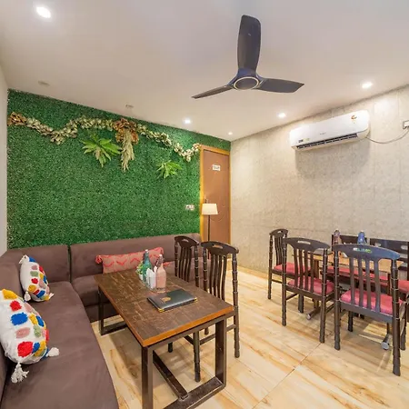 Perfectstayz Premium At Harkipauri Road - Ganga View Rooftop Cafe-3