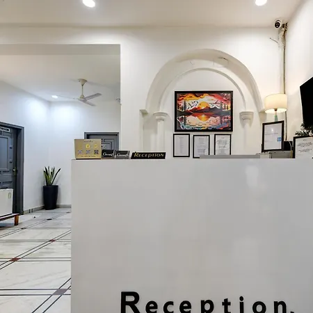 Gallivanto Inn - Rohini-2