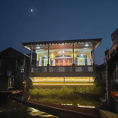Lalarukh Group Of Houseboats-3