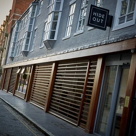 Hideout Hotel-3