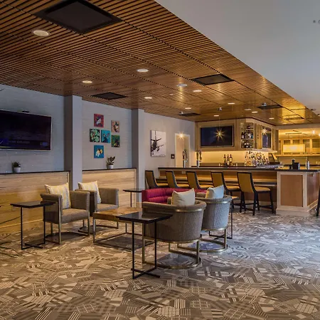 Hilton Garden Inn Pittsburgh Airport-3