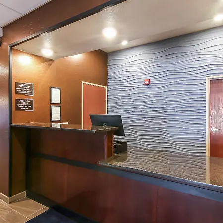 Cobblestone Inn & Suites - Menomonie/Uw-Stout-3